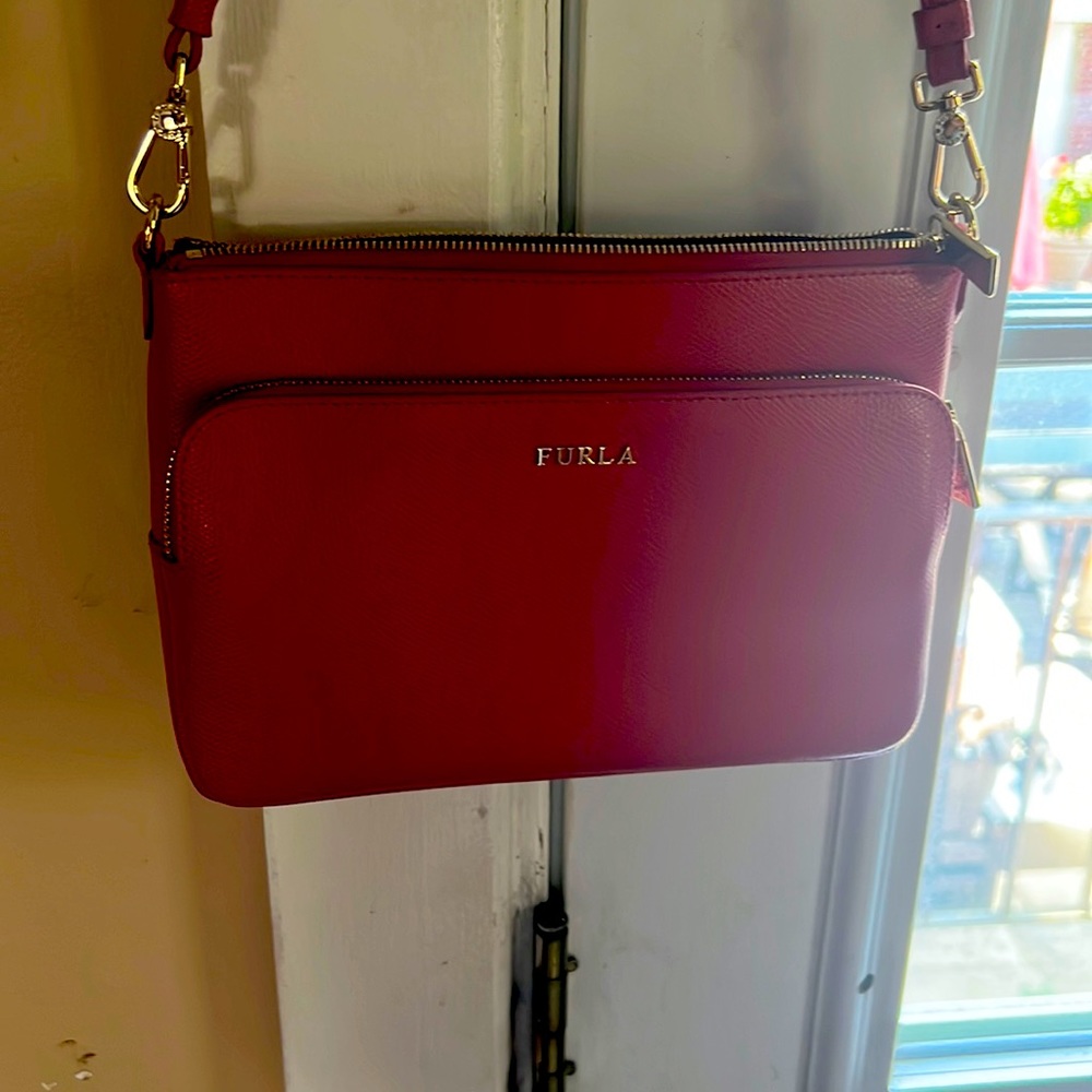 Furla crossbody red bag 6 x 9 new no tags zipper